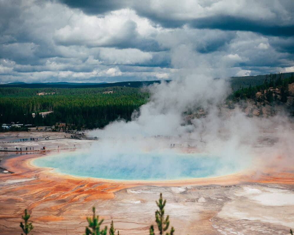 Visit Iceland: Explore Iceland's wonders with our tours & travel. Unforgettable experiences await! Plan your adventure with us.